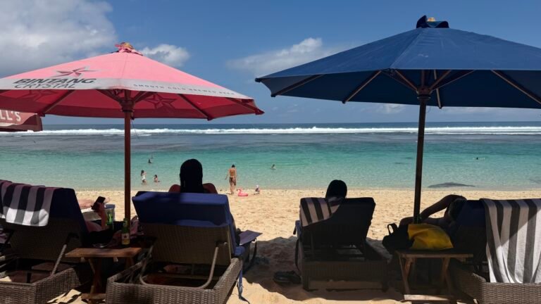 Goa Mesari Bar Uluwatu: An Affordable Beach Day in Bali